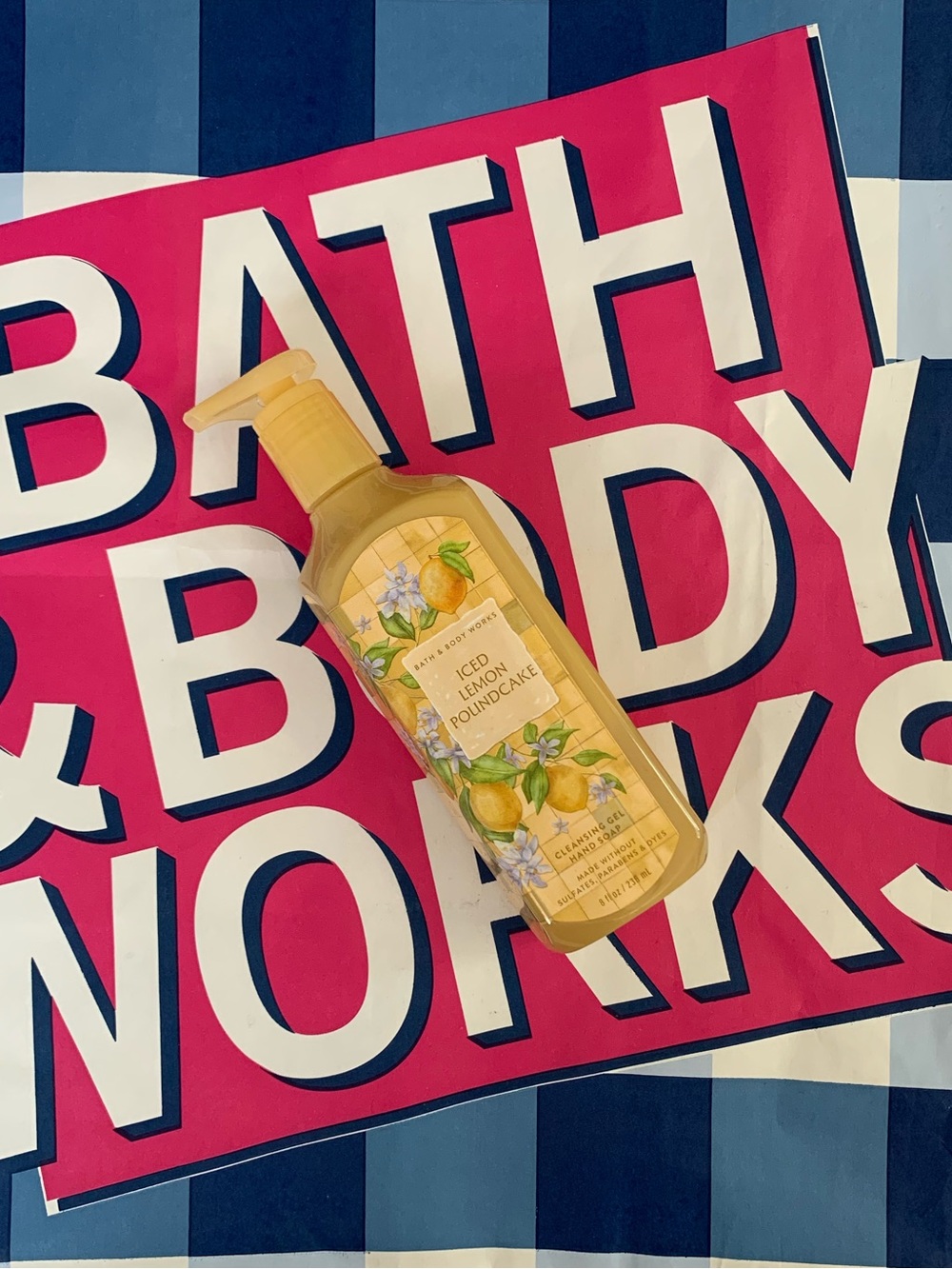 NWT Bath & Body Works Iced Lemon Pound Cake Cleansing Gel Hand Soap